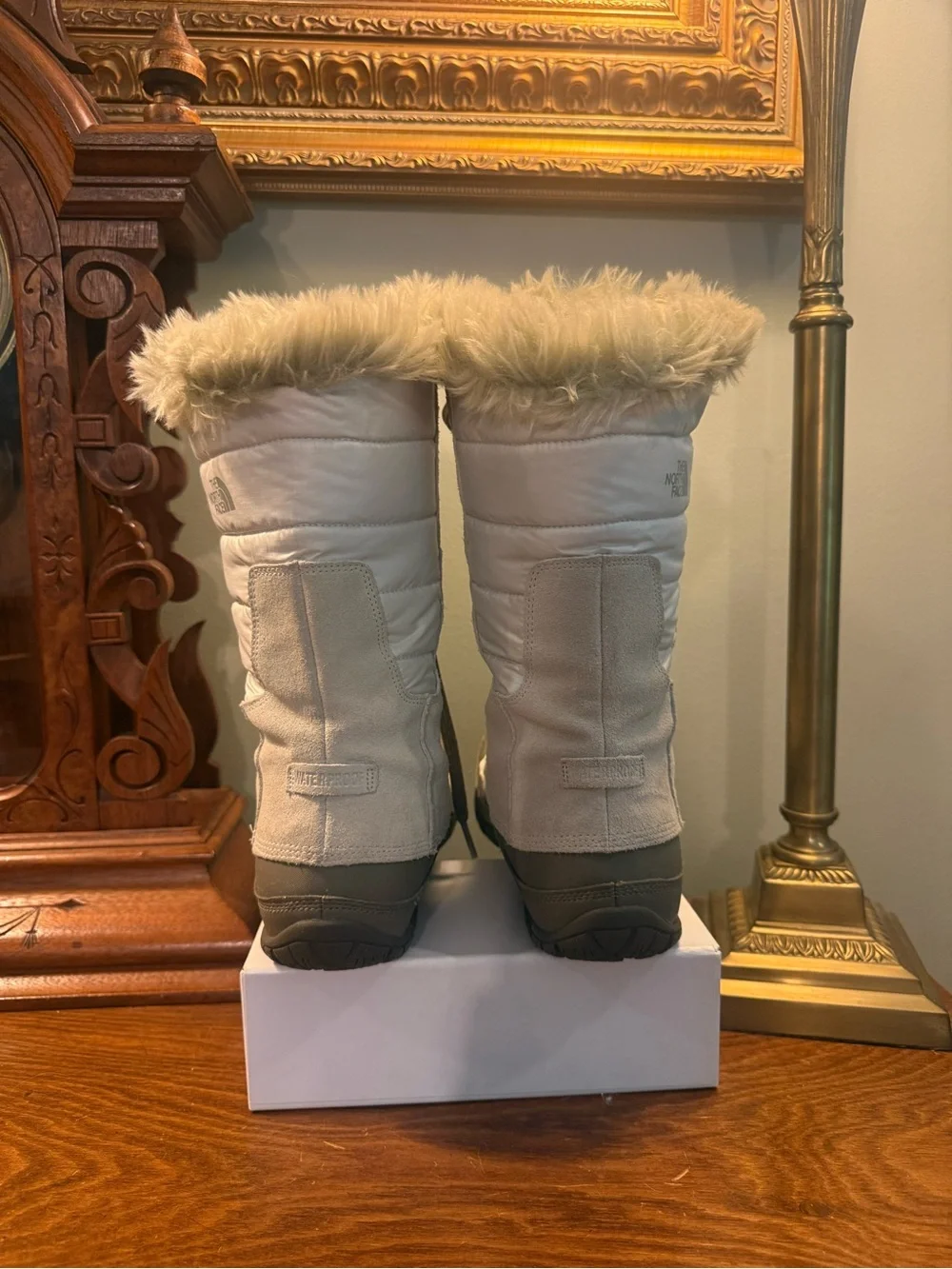 North Face Women’s Purna Winter Waterproof Lace-Up Snow Boot Light Gray Size 8